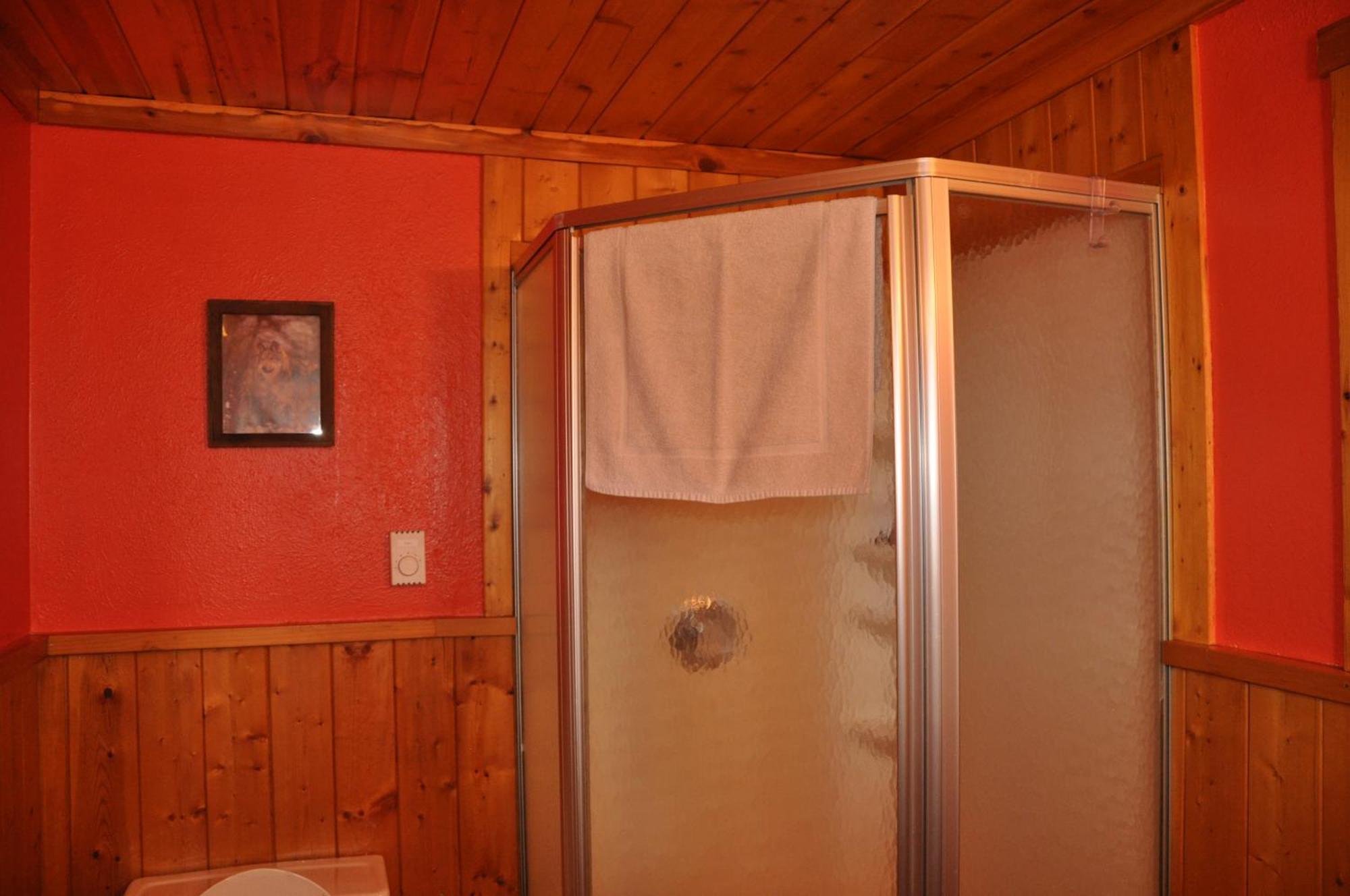 Long Holiday Motel Gunnison Room photo