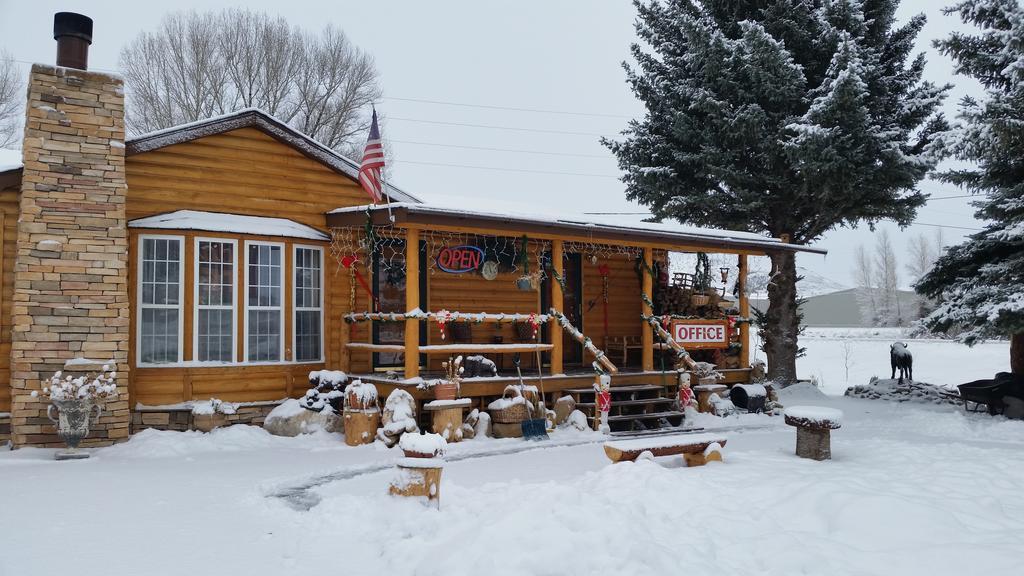 Long Holiday Motel Gunnison Exterior photo