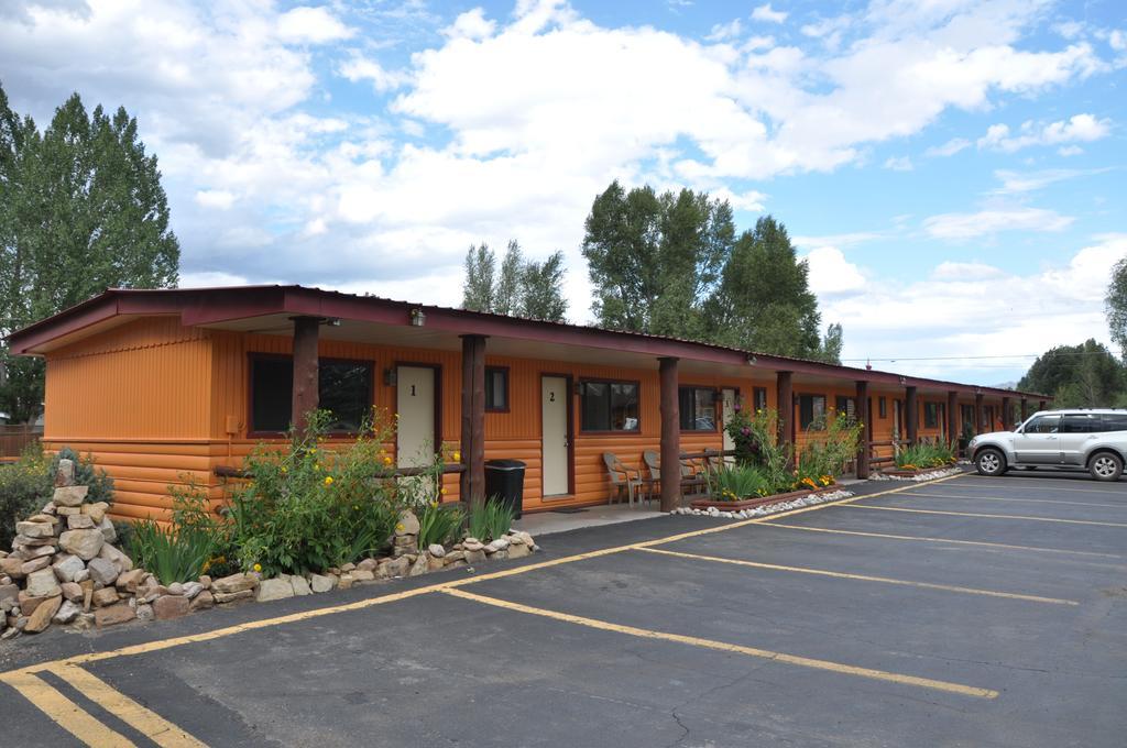 Long Holiday Motel Gunnison Exterior photo